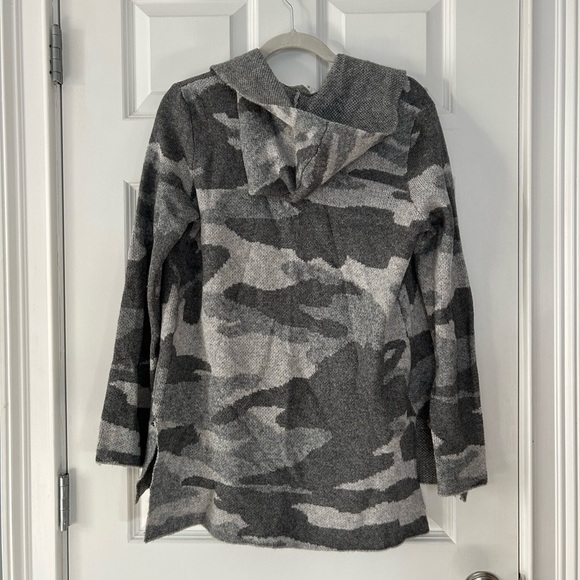 Splendid Camouflage Hooded Cardigan - Picture 3 of 8